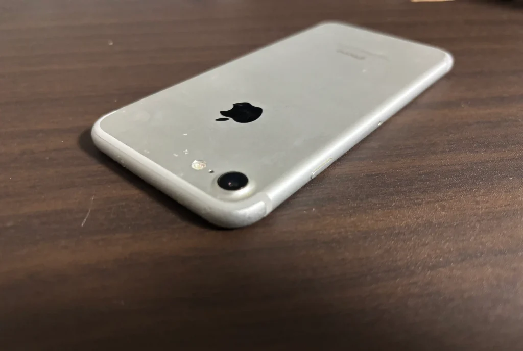 フリマアプリで騙されたボロボロのスマートフォンその2